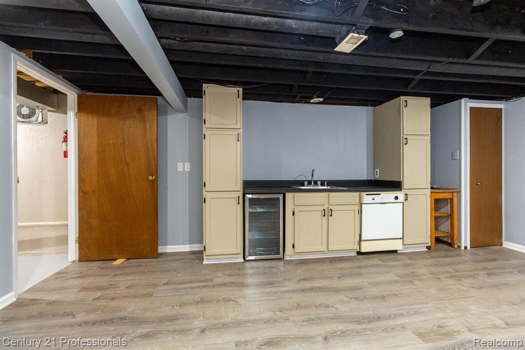 2226 Warrington Road Rochester Hills, MI 48307 - Photo 29 of 39