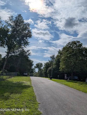 a view of a golf course