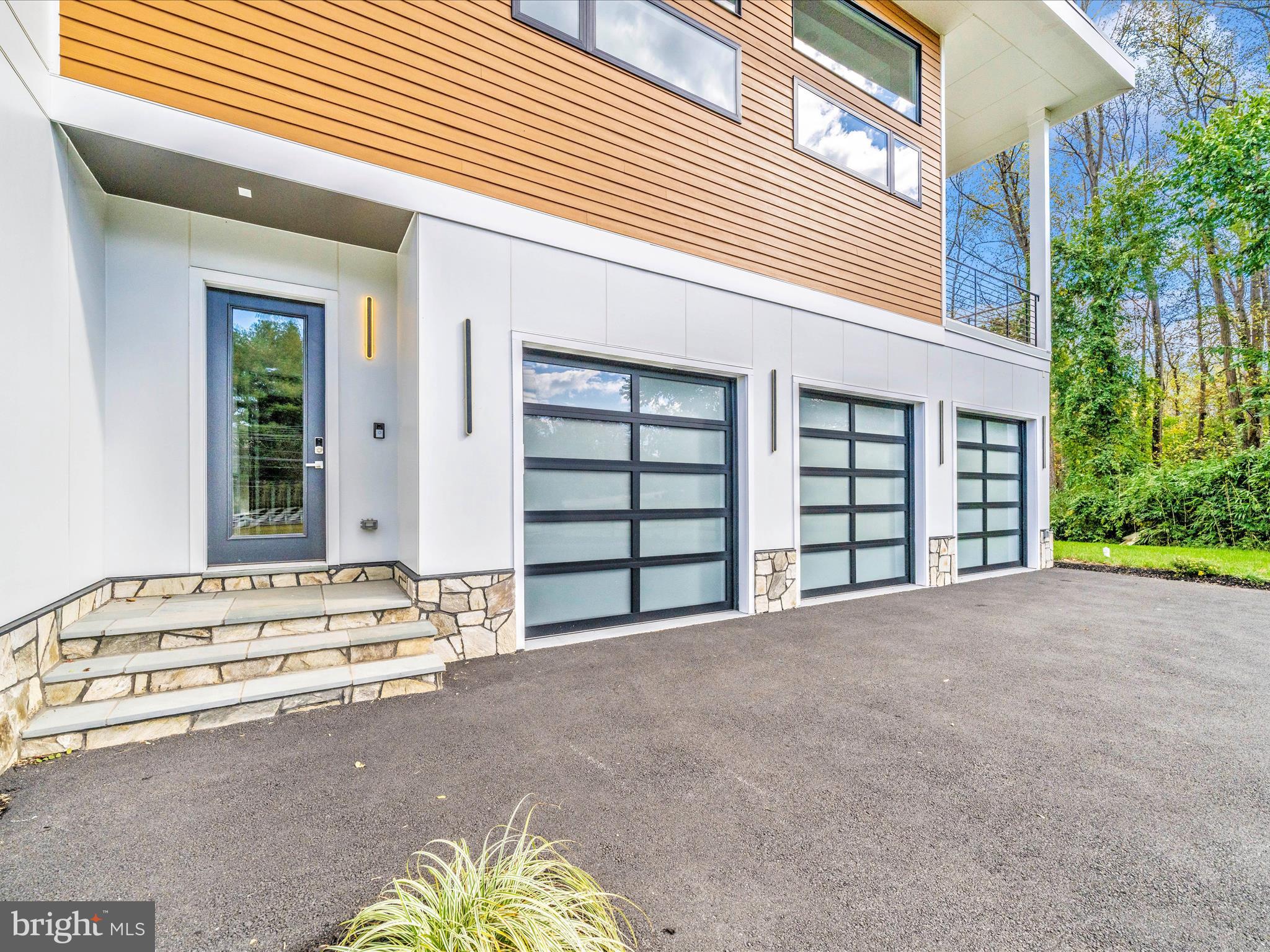 2209 Hunter Mill Road Vienna, VA 22181 - Photo 101 of 102 Exterior Front