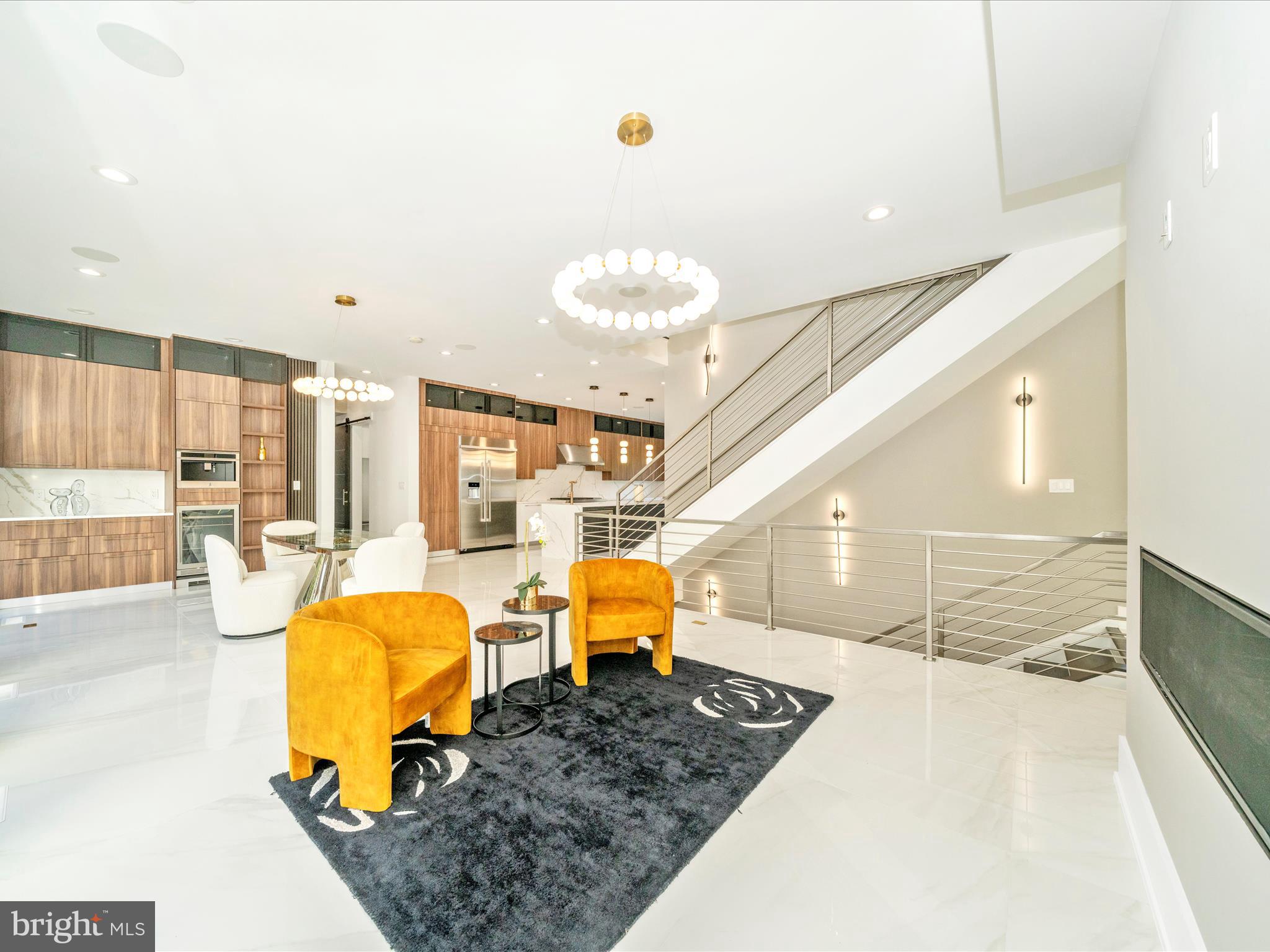 2209 Hunter Mill Road Vienna, VA 22181 - Photo 17 of 102 Family Room