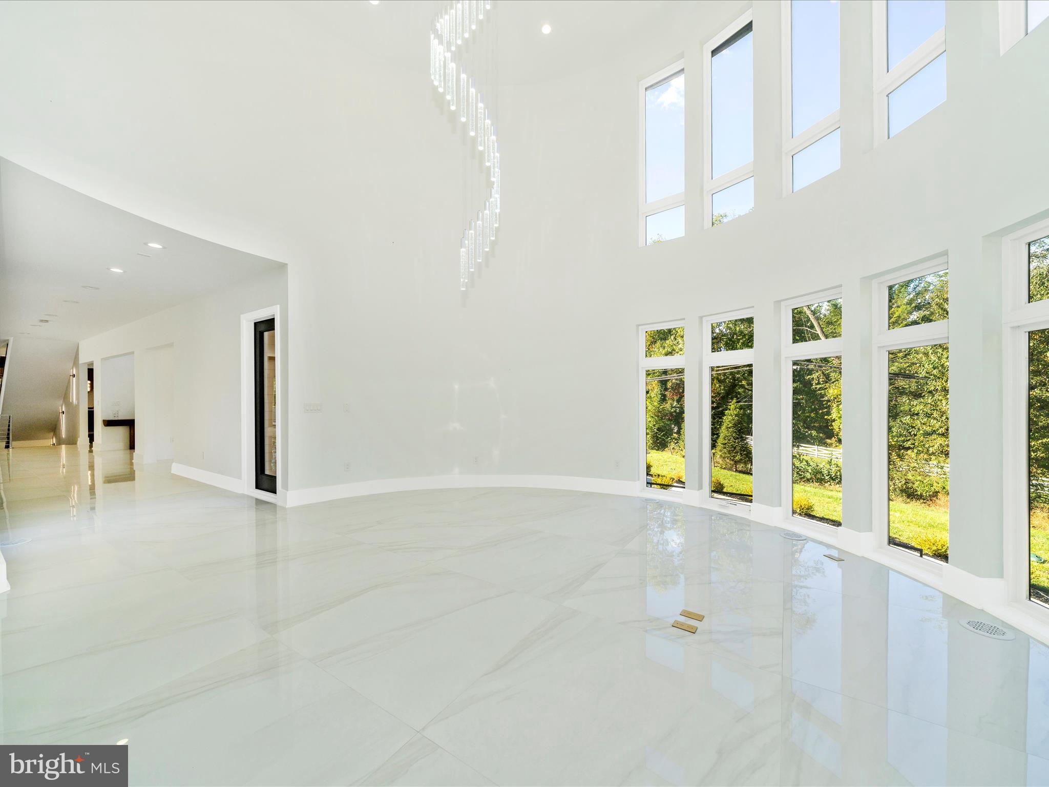 2209 Hunter Mill Road Vienna, VA 22181 - Photo 34 of 102 Sun Room