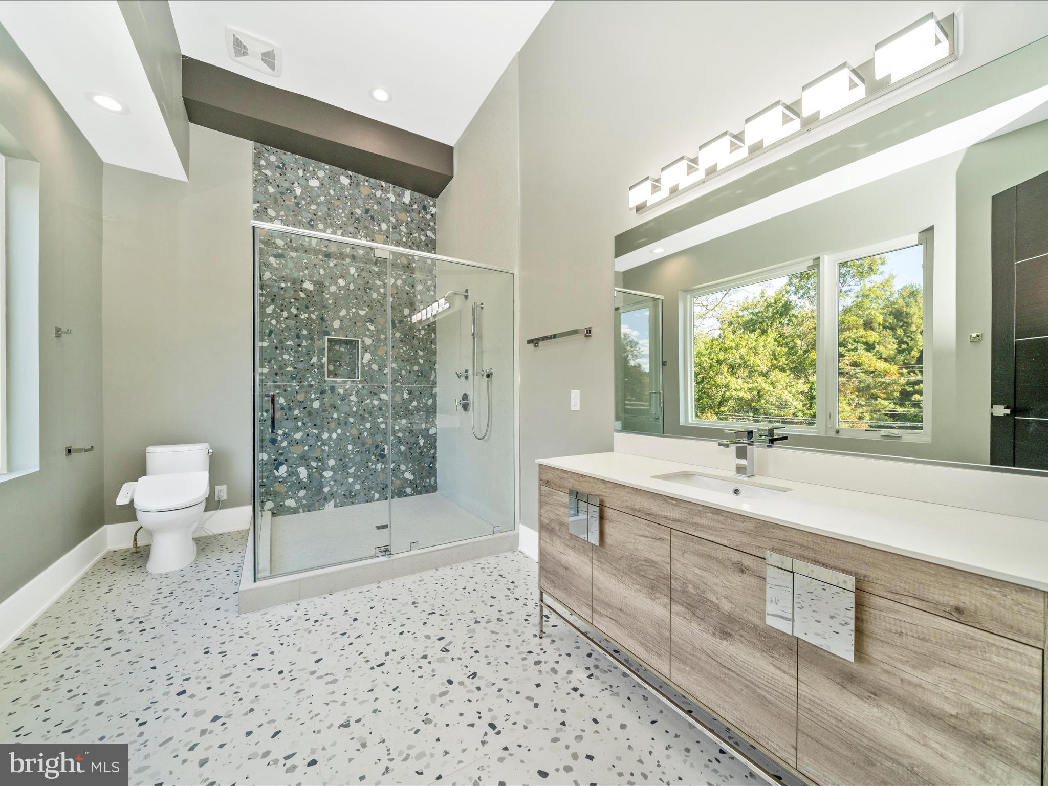 2209 Hunter Mill Road Vienna, VA 22181 - Photo 57 of 102 Bedroom 4 Bath