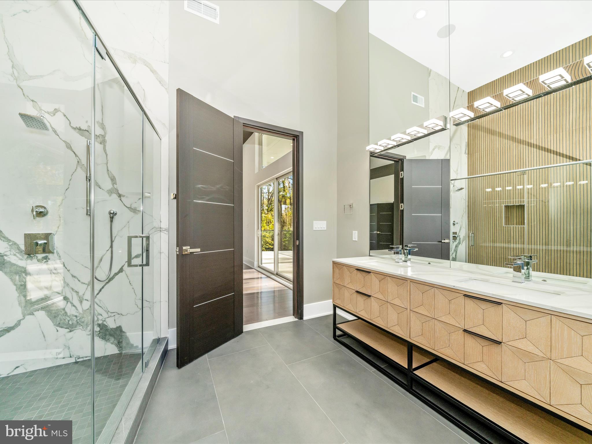 2209 Hunter Mill Road Vienna, VA 22181 - Photo 61 of 102 Bedroom 5 Bath