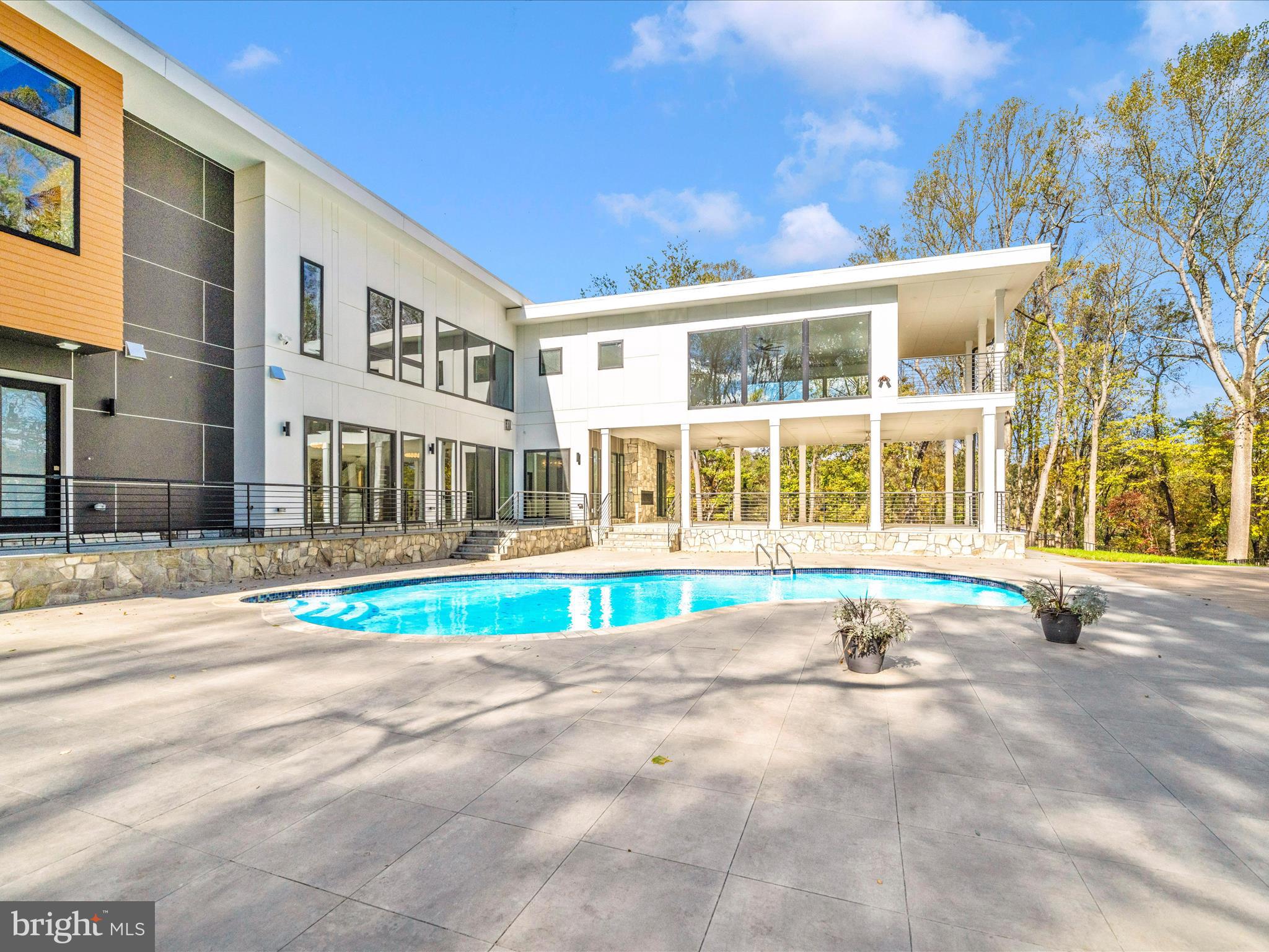 2209 Hunter Mill Road Vienna, VA 22181 - Photo 91 of 102 Exterior Back