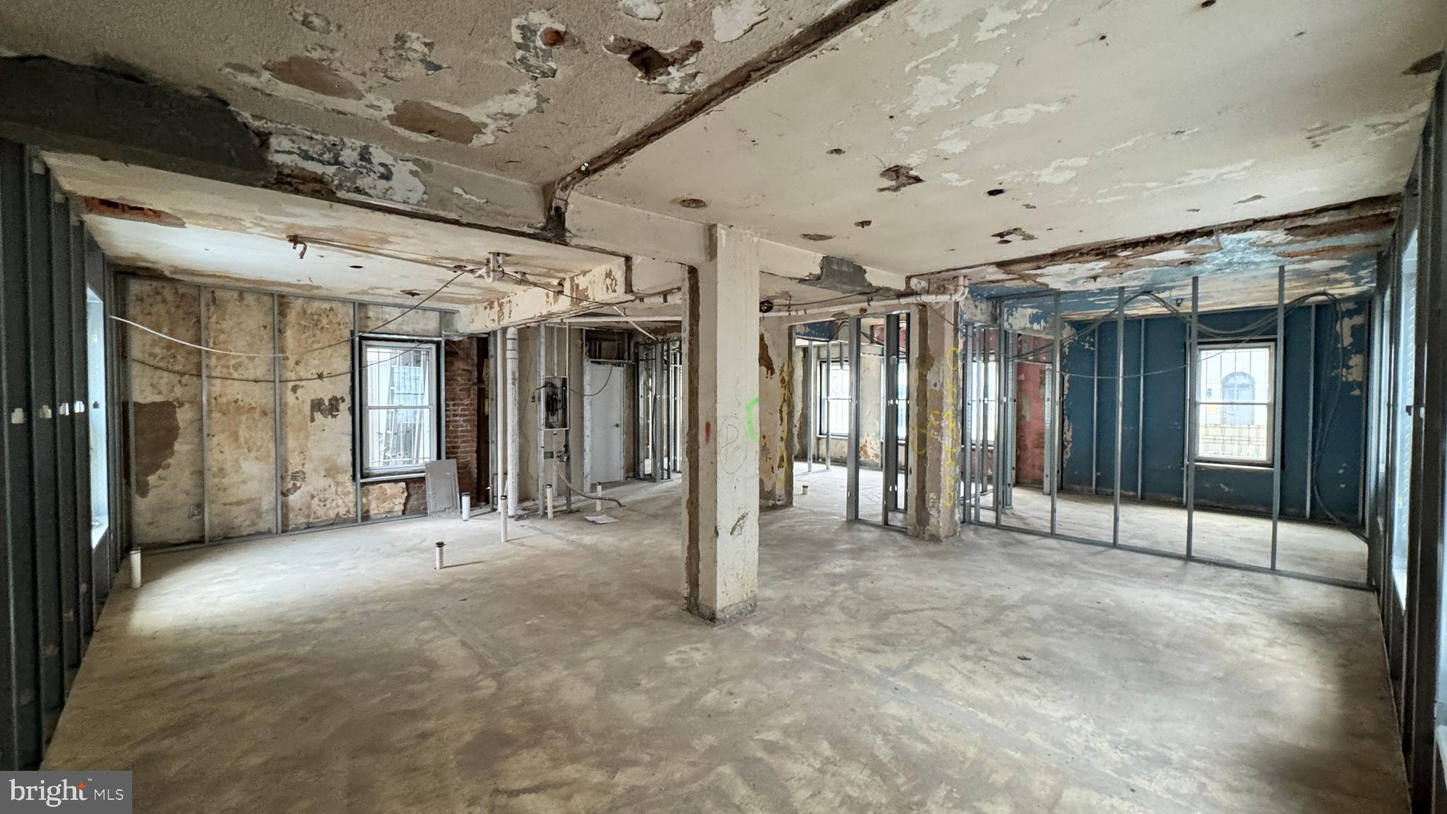 1745 Kalorama Road Northwest, Unit 101 Washington, DC 20009 - Photo 16 of 23 a view of a hall with wooden floor