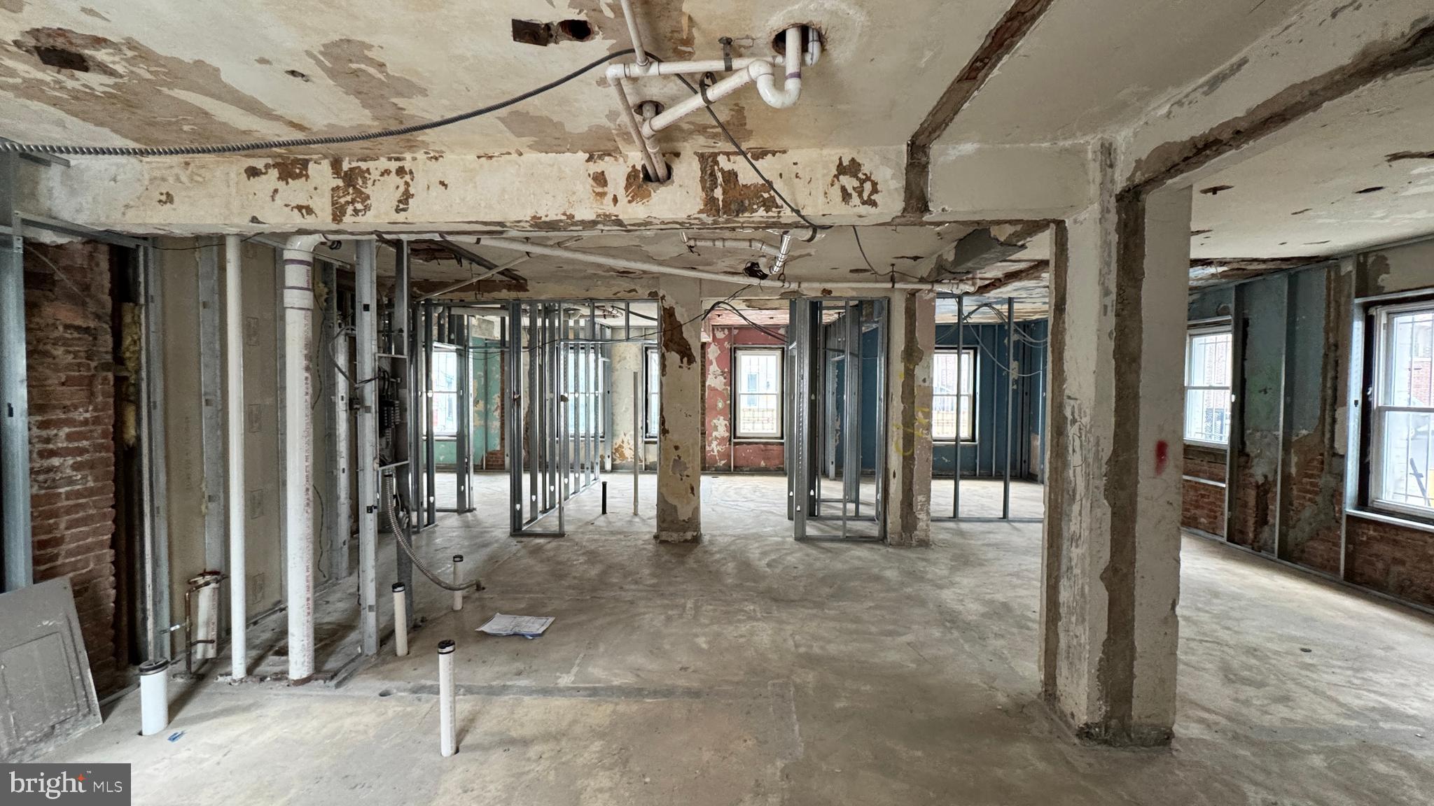 1745 Kalorama Road Northwest, Unit 101 Washington, DC 20009 - Photo 19 of 23 a view of an entryway