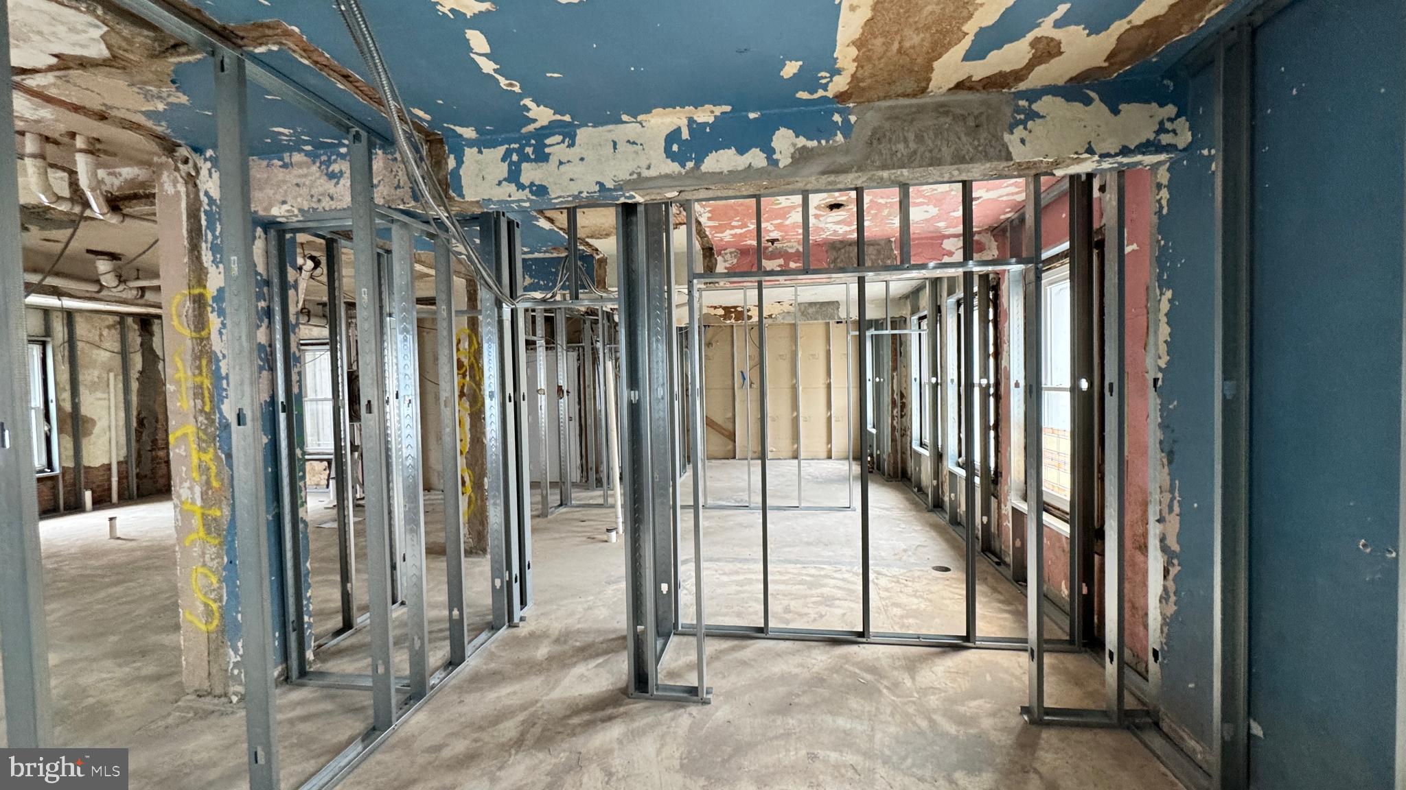 1745 Kalorama Road Northwest, Unit 101 Washington, DC 20009 - Photo 8 of 23 a view of a interior of the house