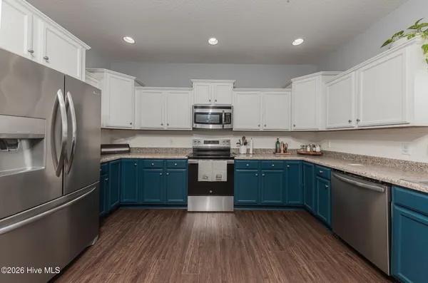 $415,000 | 107 Regatta Way, Sneads Ferry, NC 28460