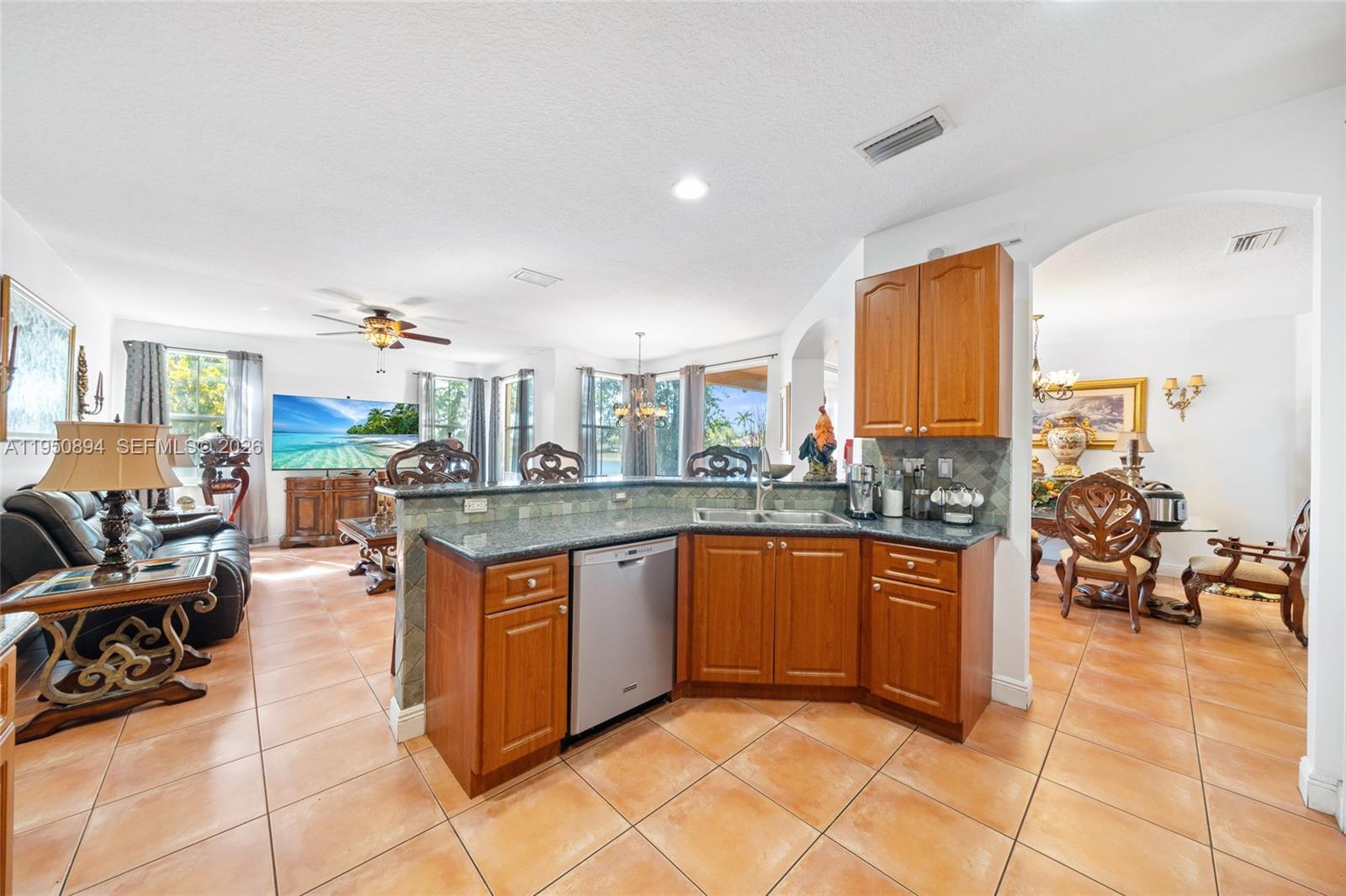 16062 Southwest 43rd Terrace Miami, FL 33185 - Photo 19 of 42