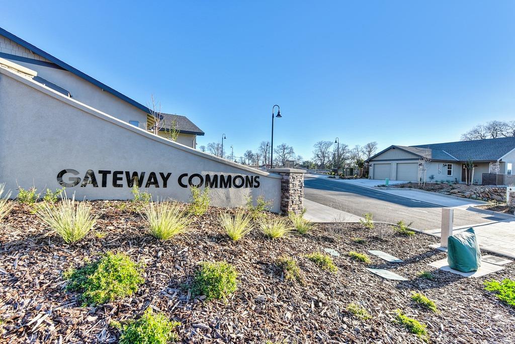 2660 Commons Place Auburn, CA 95603 - Photo 55 of 55 a front view of a house with a yard