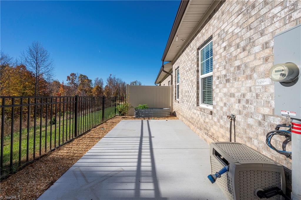 2049 Welden Ridge Road Kernersville, NC 27284 - Photo 8 of 48 Gallery Image 8