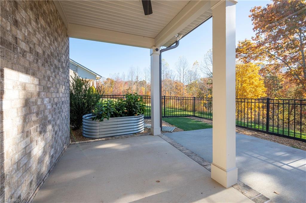 2049 Welden Ridge Road Kernersville, NC 27284 - Photo 9 of 48 Gallery Image 9