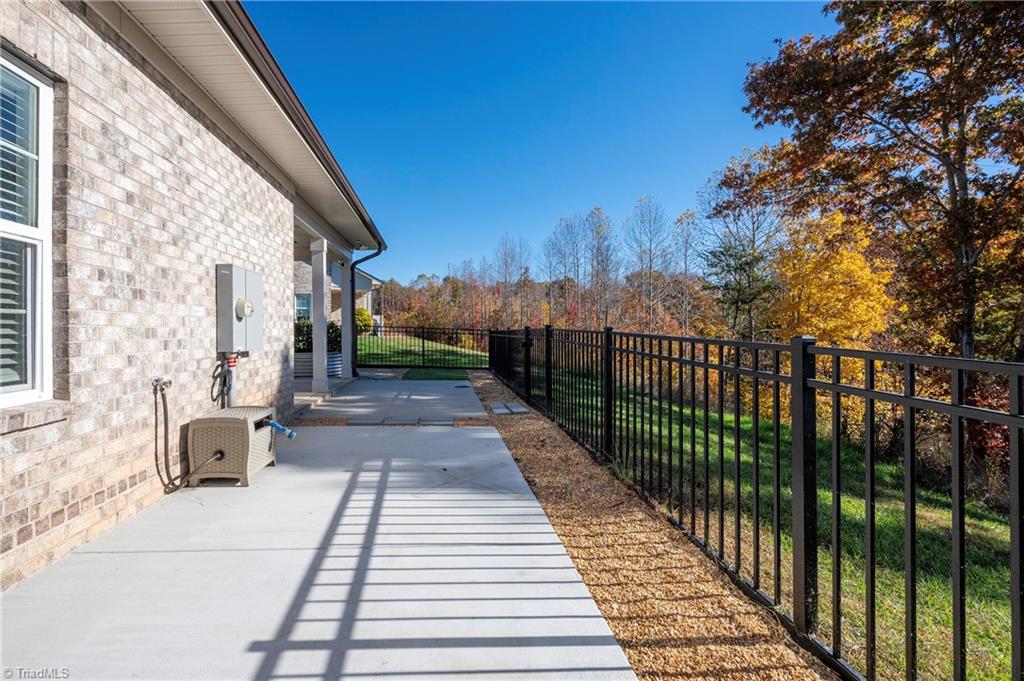 2049 Welden Ridge Road Kernersville, NC 27284 - Photo 10 of 48 Gallery Image 10