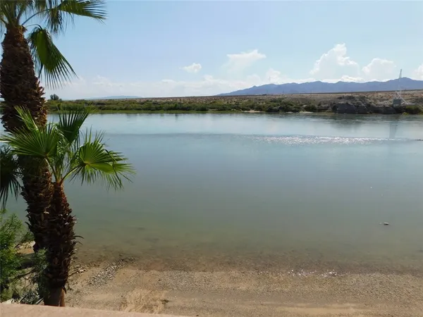 $3,000 | 2077 Whitewater Drive, Bullhead City, AZ 86442