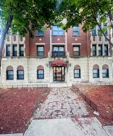 $240,000 | 6324 South Kimbark Avenue, Unit 300, Chicago, IL 60637