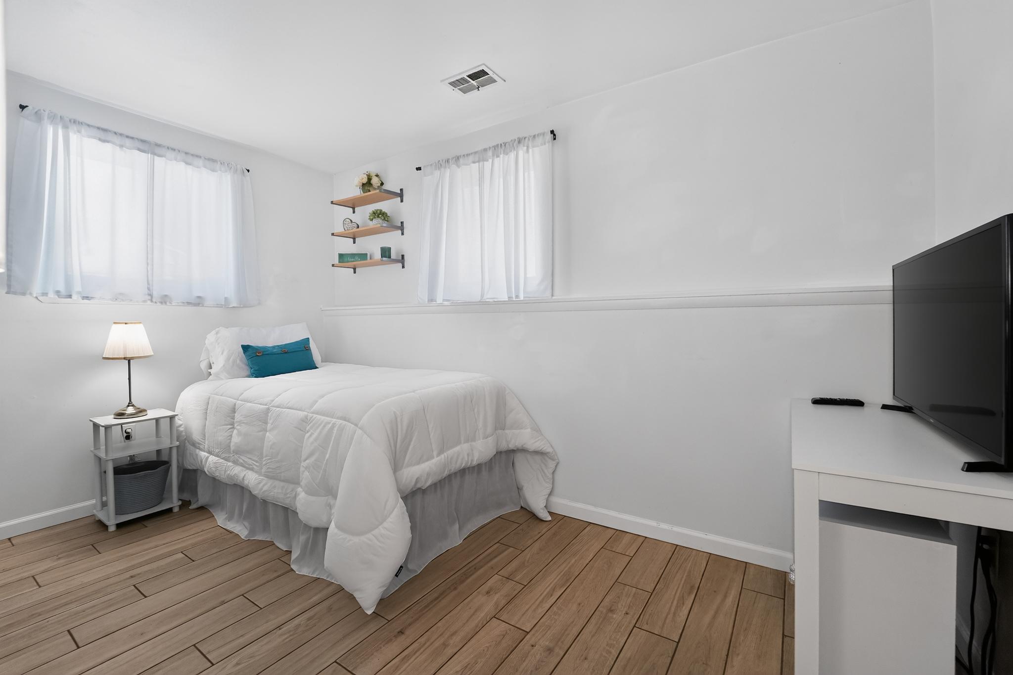 221 Atlanta Road Pasadena, MD 21122 - Photo 29 of 38 5th Bedroom on Lower Level w/Natural Light!
