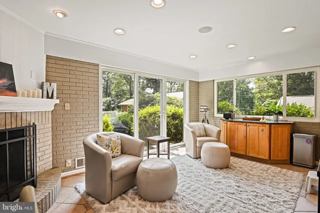 $1,420,000 | 8633 Janet Lane, Vienna, VA 22180