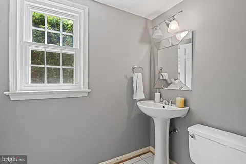 $1,420,000 | 8633 Janet Lane, Vienna, VA 22180