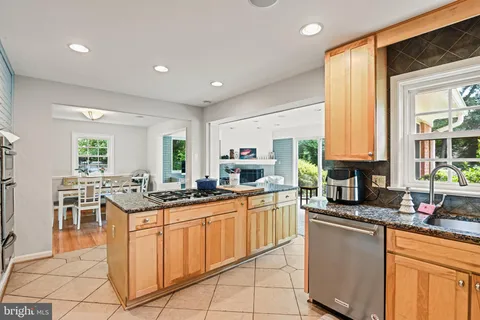 $1,420,000 | 8633 Janet Lane, Vienna, VA 22180