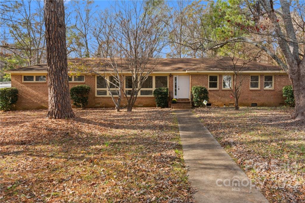 5601 Faulconbridge Road Charlotte, NC 28227 - Photo 1 of 17 Gallery Image 1