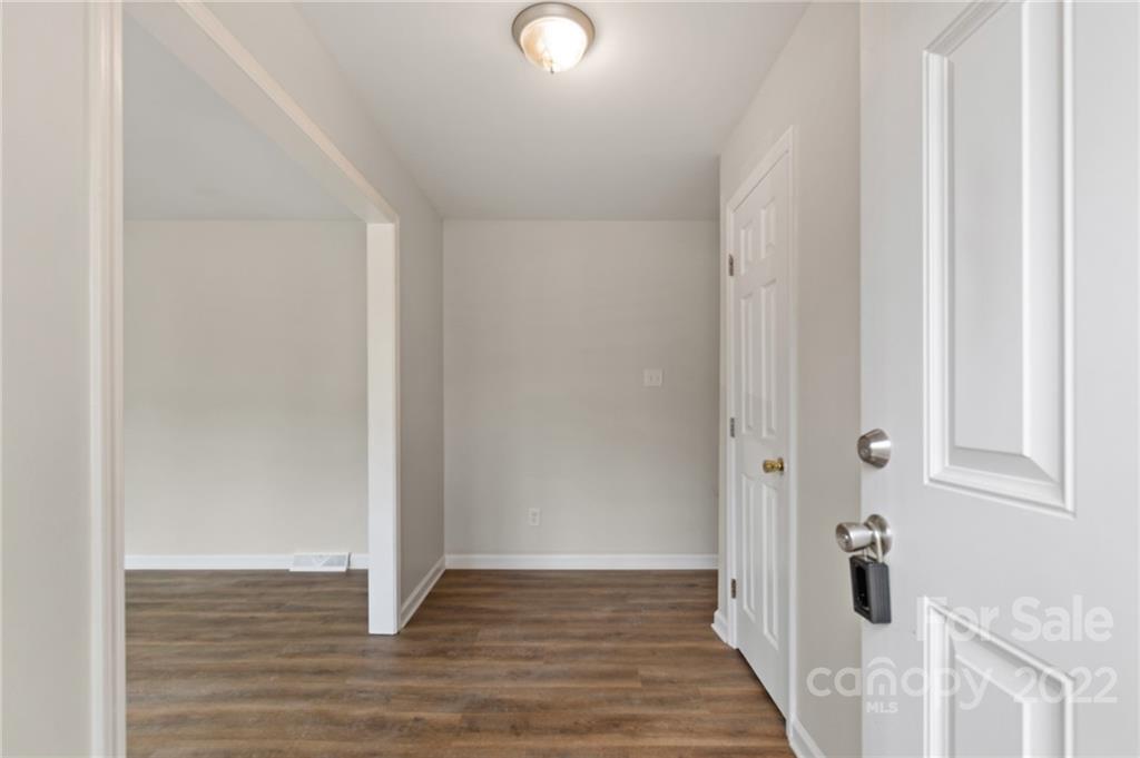 5601 Faulconbridge Road Charlotte, NC 28227 - Photo 3 of 17 Gallery Image 3