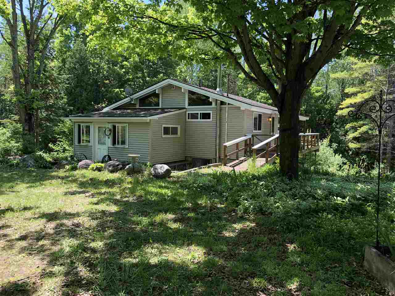 4071 Raymond Road Frankfort, MI 49635 - Photo 5 of 31 1847422-4.JPG