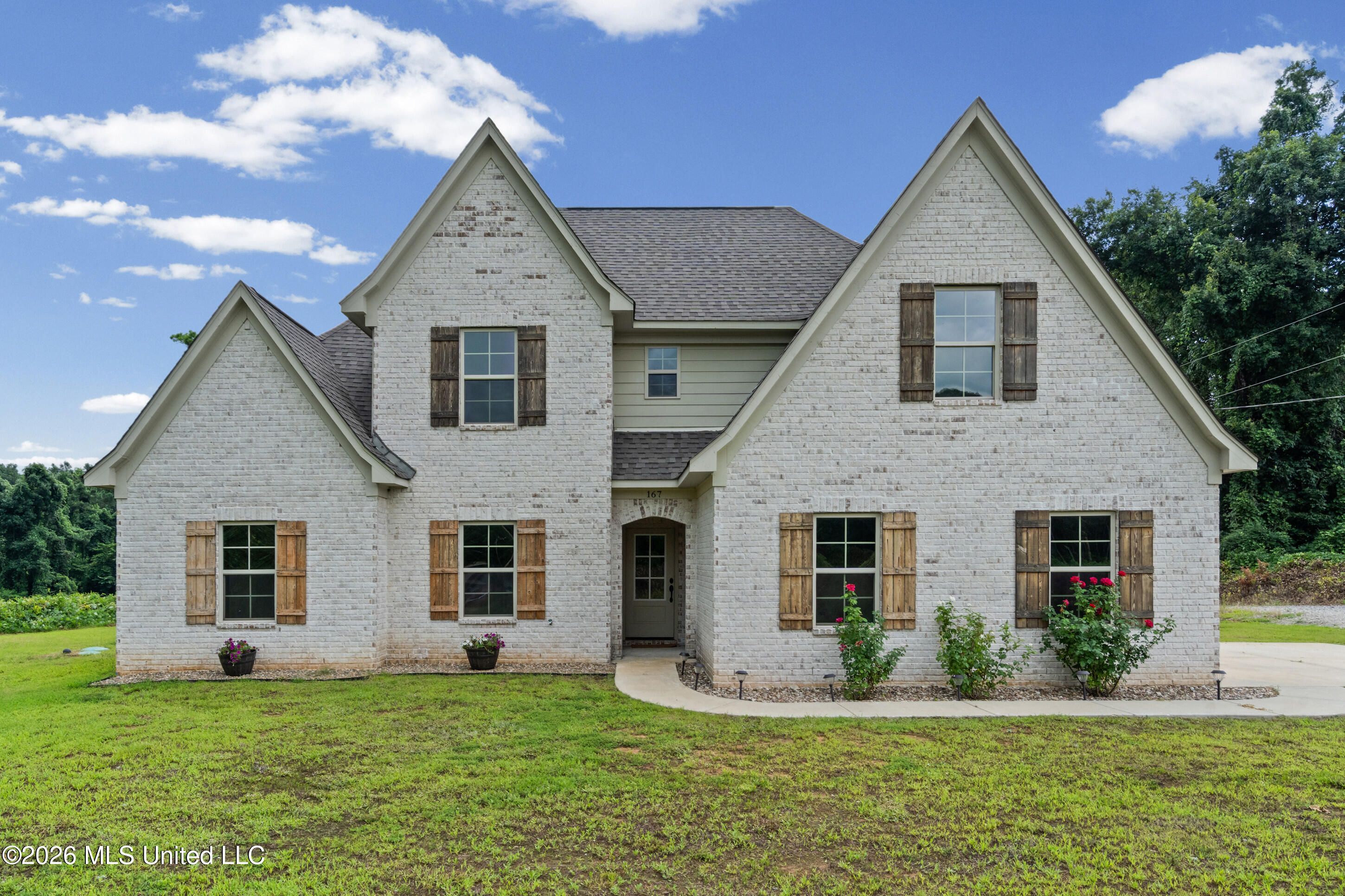 167 Chulahoma Road Holly Springs, MS 38635 - Photo 6 of 41 Beautiful Brick Home on 2+ Acres
