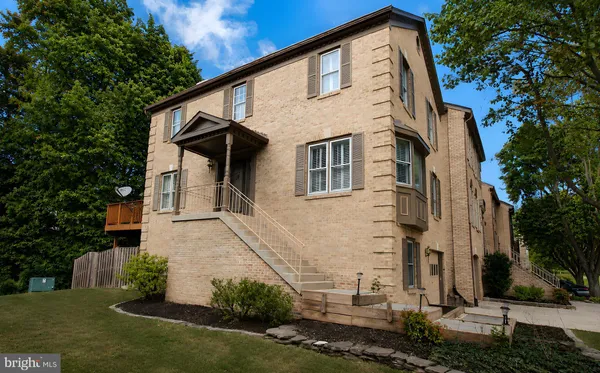 $3,400 | 7321 Mallory Lane, Alexandria, VA 22315