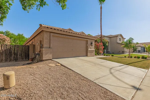$2,800 | 295 West Goldfinch Way, Chandler, AZ 85286