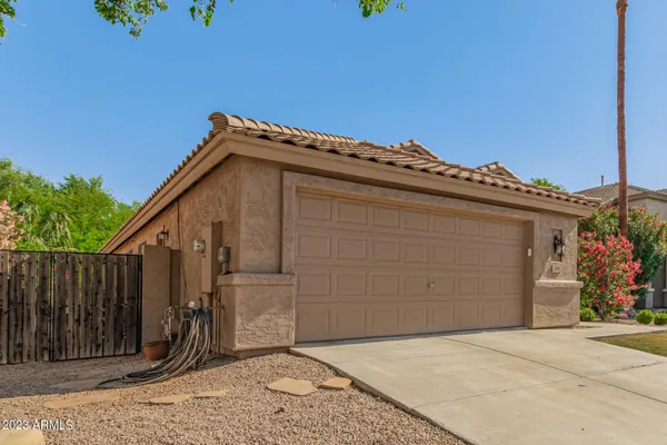 $2,800 | 295 West Goldfinch Way, Chandler, AZ 85286