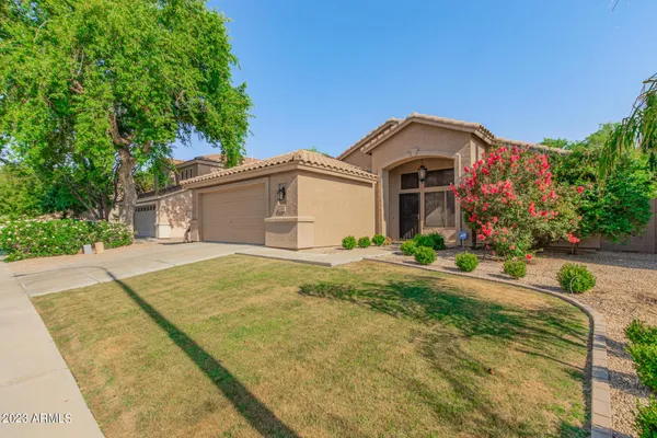 $2,800 | 295 West Goldfinch Way, Chandler, AZ 85286