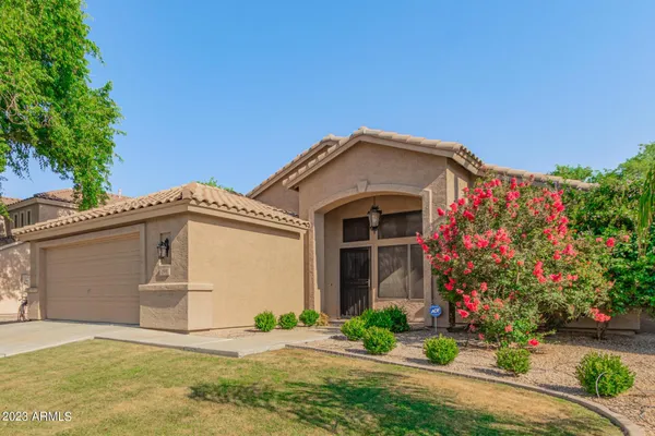 $2,800 | 295 West Goldfinch Way, Chandler, AZ 85286