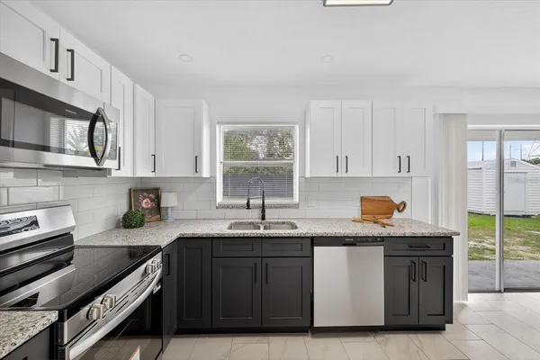 $2,950 | 8609 Fish Lake Road, Tampa, FL 33619