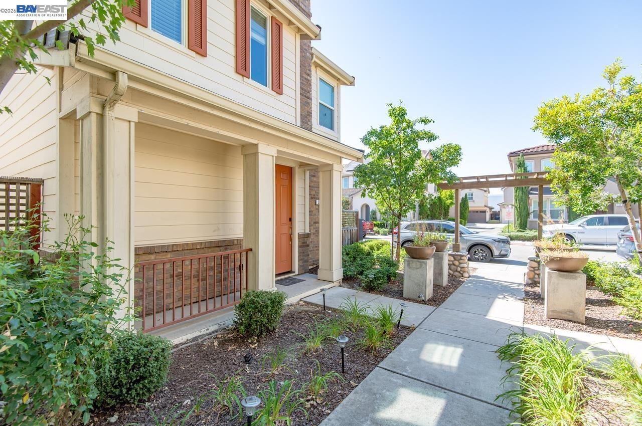 205 Stratus Common Livermore, CA 94550 - Photo 3 of 38