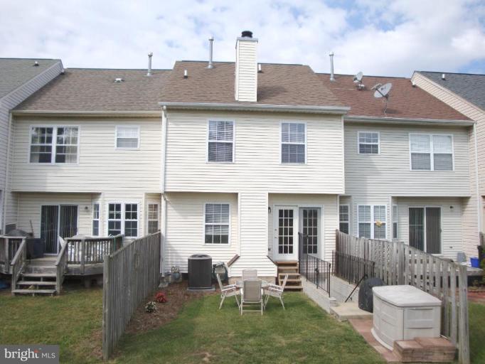 9235 Ridgefield Circle Frederick, MD 21701 - Photo 2 of 12 Exterior (Rear)
