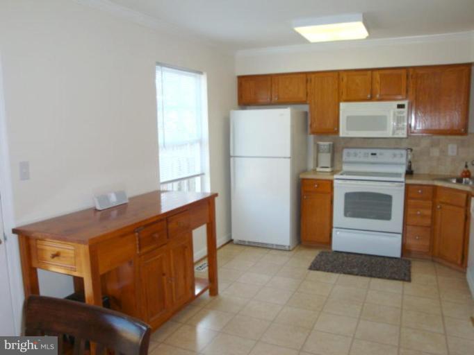 9235 Ridgefield Circle Frederick, MD 21701 - Photo 7 of 12 Kitchen #2