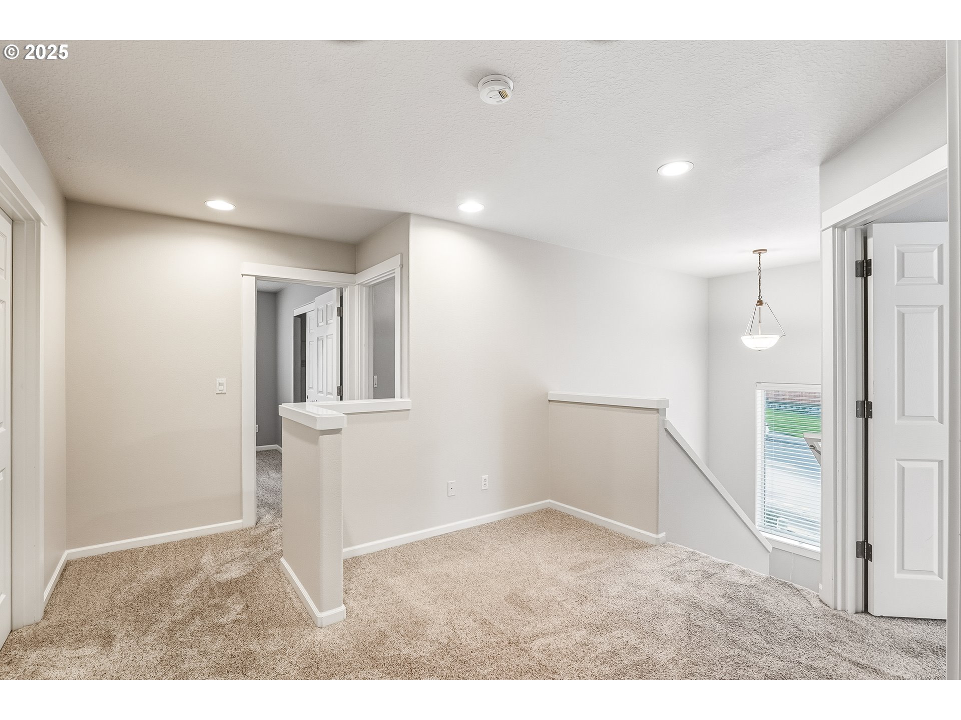 12845 Southwest Kraft Place Portland, OR 97223 - Photo 10 of 23