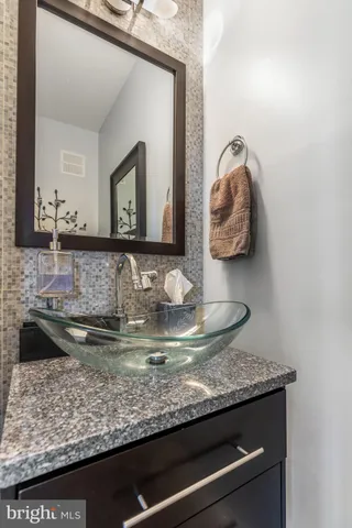 $750,000 | 6202 Littlethorpe Lane, Alexandria, VA 22315