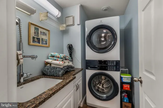 $750,000 | 6202 Littlethorpe Lane, Alexandria, VA 22315