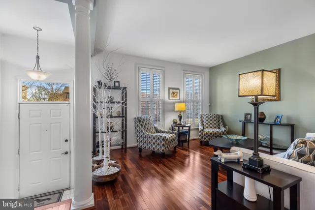 $750,000 | 6202 Littlethorpe Lane, Alexandria, VA 22315