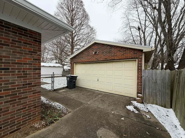$1,545 | 800 Greenfield Road, Evansville, IN 47715