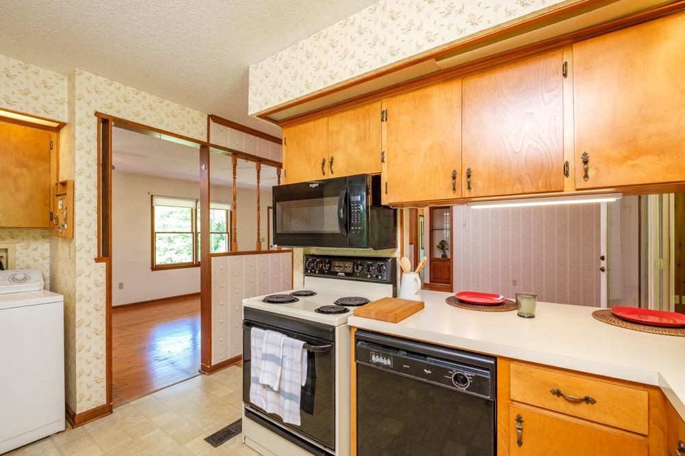 20982 Bennett Run Road Bergton, VA 22811 - Photo 8 of 54 a utility room with washer and dryer