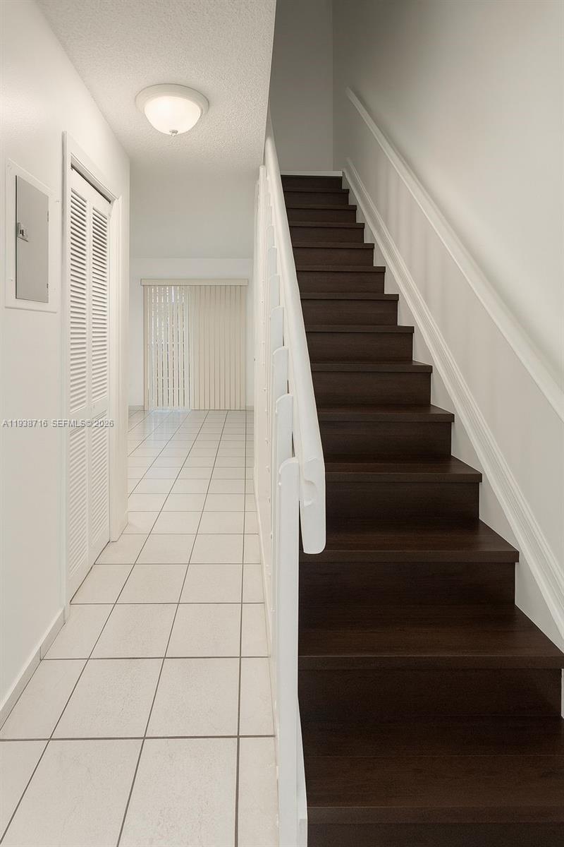 8170 Northwest 10th Street, Unit 2 Miami, FL 33126 - Photo 4 of 10 a view of an entryway