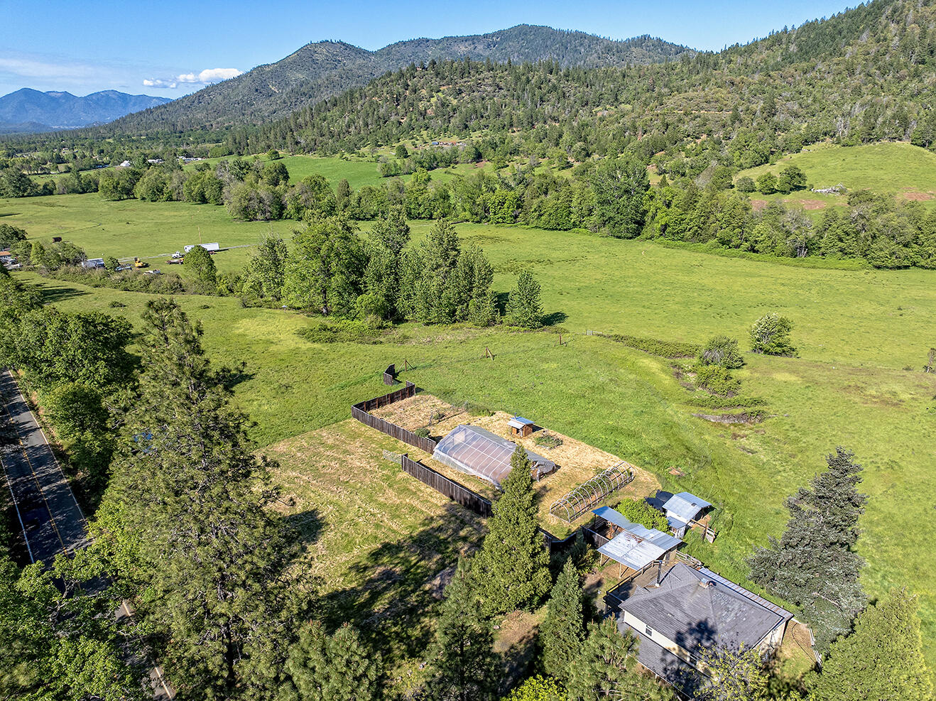 2401 East Fork Road Williams, OR 97544 - Photo 34 of 37 DJI_20260428165049_0328_D