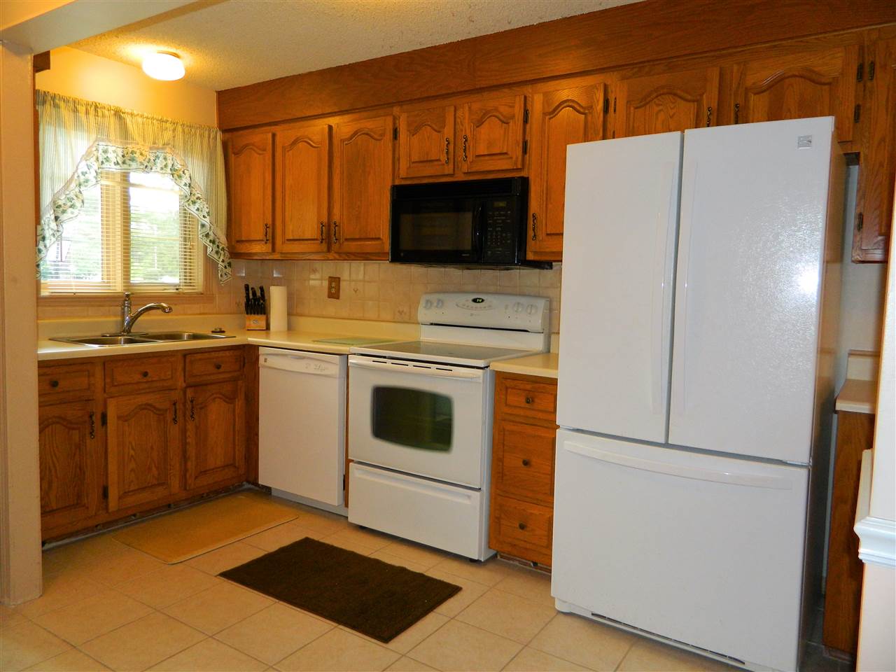 22 Shelburne Road Merrimack, NH 03054 - Photo 3 of 29