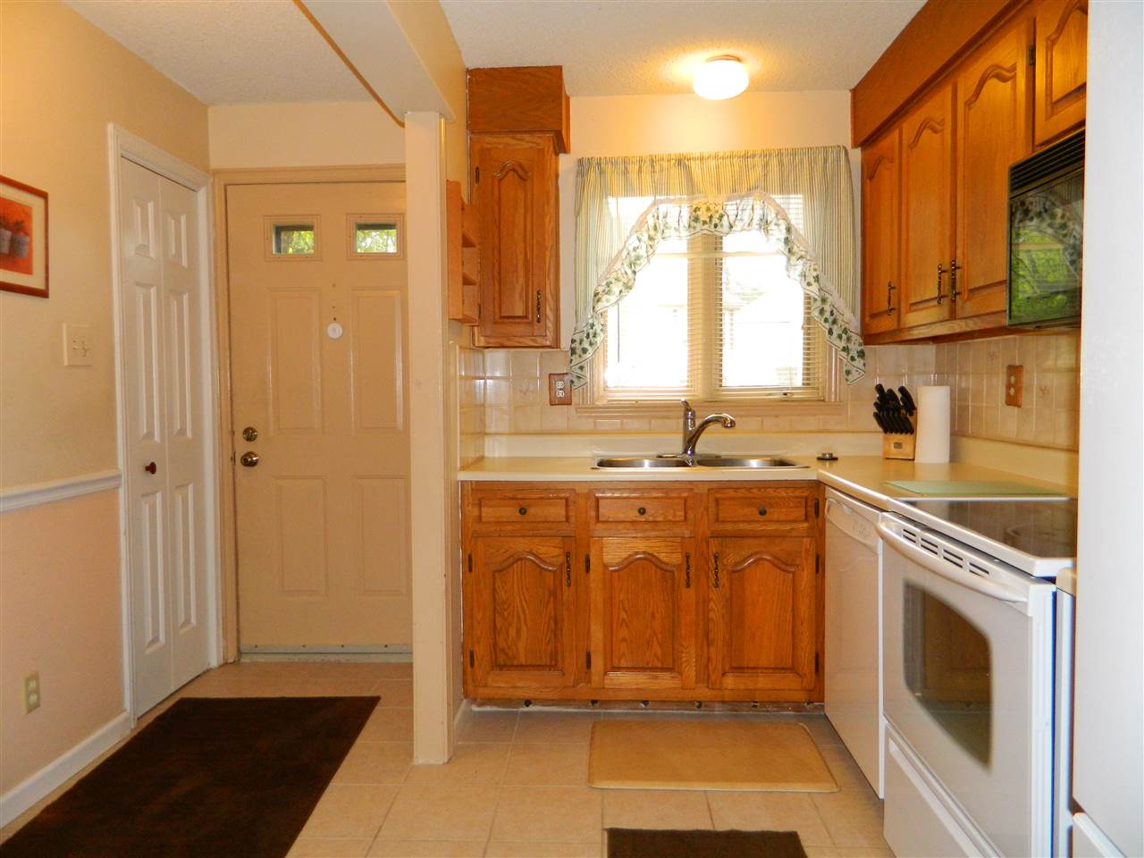 22 Shelburne Road Merrimack, NH 03054 - Photo 4 of 29