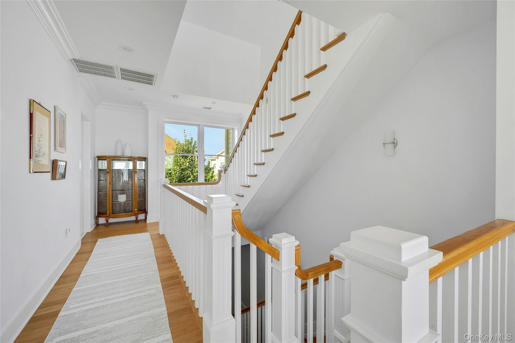 39 Island Point Bronx, NY 10464 - Photo 19 of 37 a view of entryway