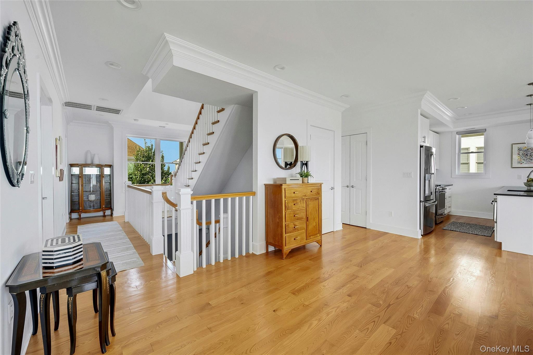 39 Island Point Bronx, NY 10464 - Photo 37 of 37 a view of livingroom with furniture and workspace