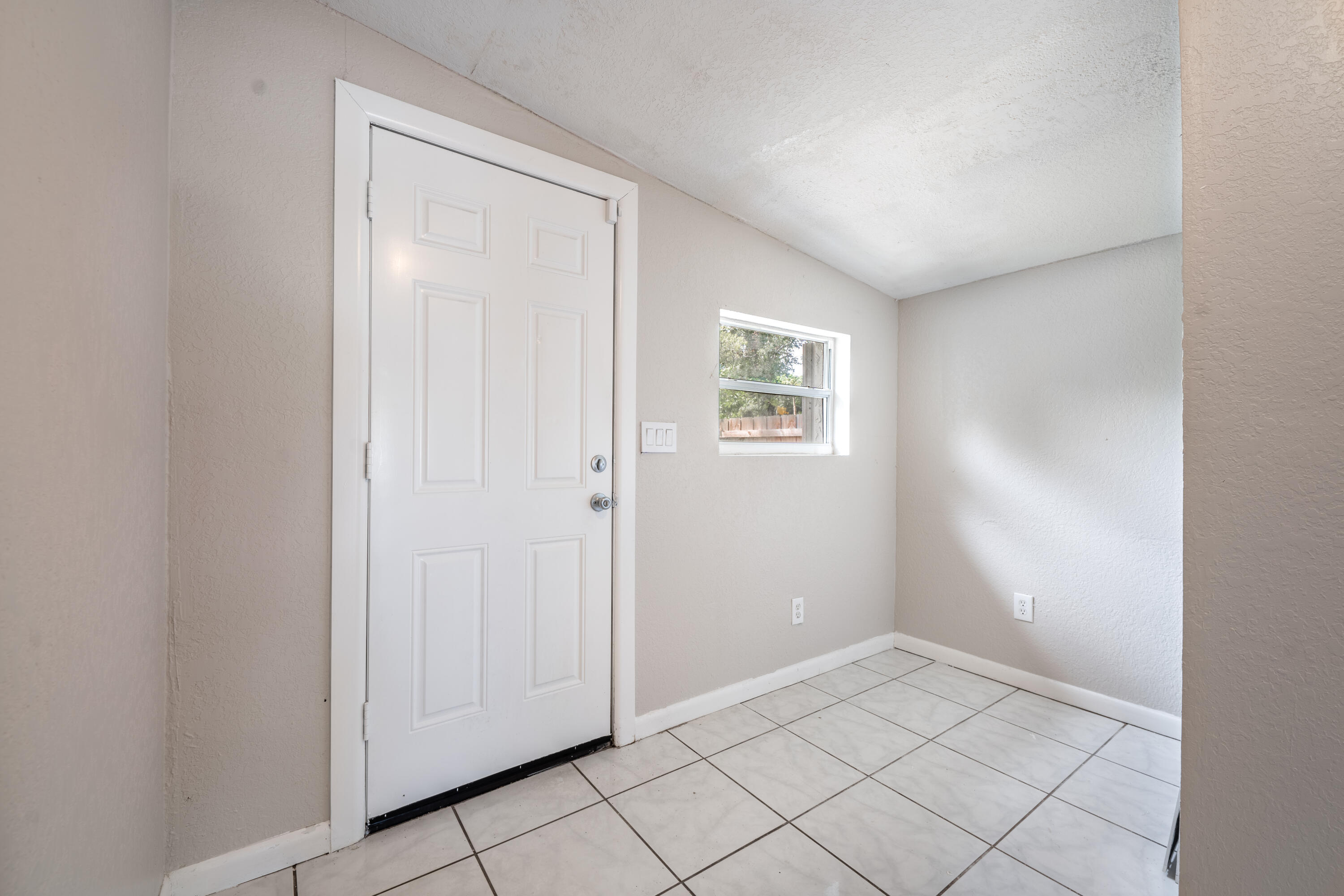 1219 South 10th Street Fort Pierce, FL 34950 - Photo 14 of 29 Storage