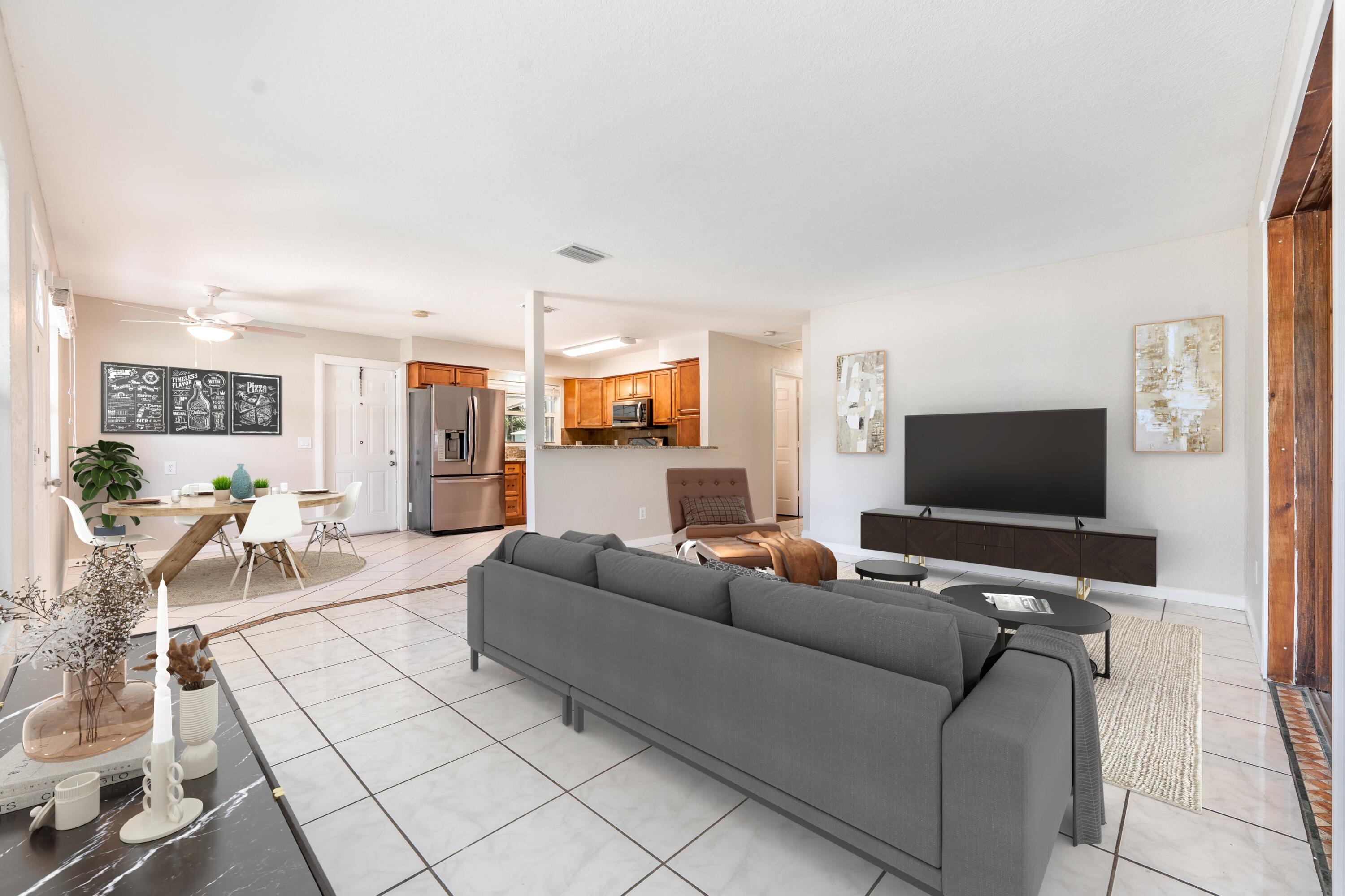 1219 South 10th Street Fort Pierce, FL 34950 - Photo 2 of 29 Living area